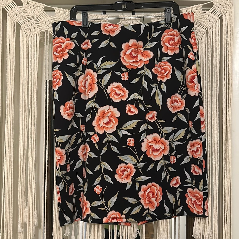 Floral Pencil skirt